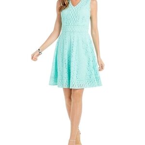 Elegant Lace Sleeveless Dress - Mint